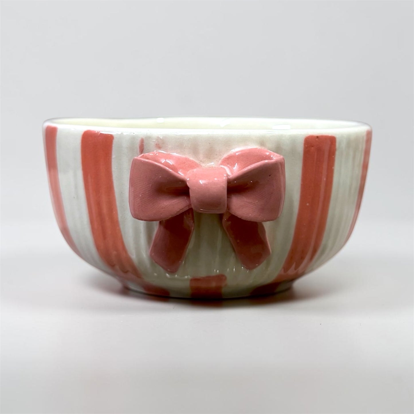 Blush Bow Bowl Classic (1 Piece)